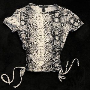 Forever 21 size small shirt